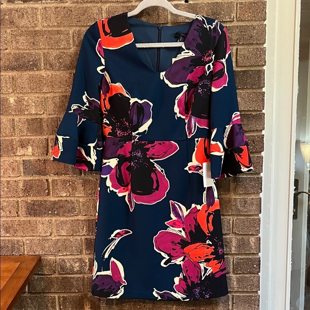 NWT Trina Turk Marnie Navy Floral Long Sleeve Dress SIZE 2